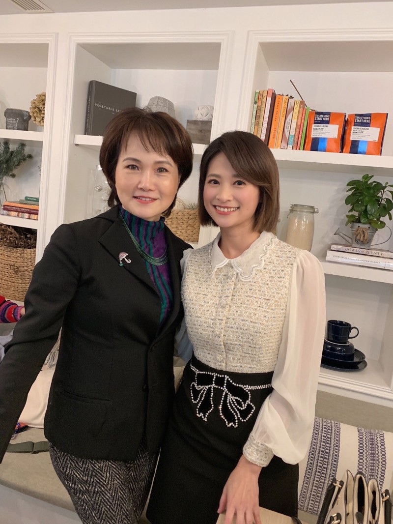 「超级月老」用嗓过度罹声门癌 女儿急返台…逼赴医院电疗
